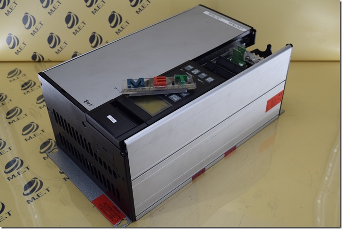 DANFOSS VLT5001PT2C20STR3DLF00A11C0 (2)