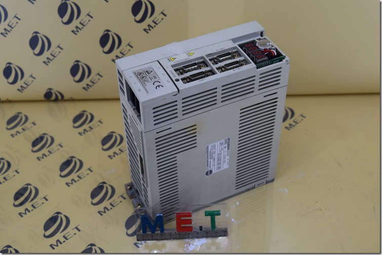 MITSUBISHI MR-J2-100A-S01 (1)