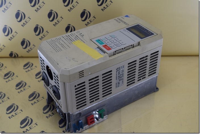 YASKAWA CIMR-G5A23P7 (1)