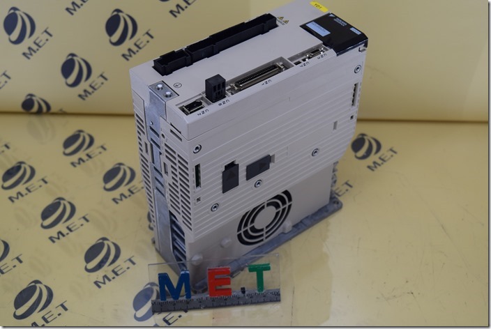 YASKAWA SGDV-5R5A05A (1)