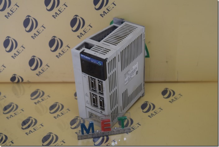 MITSUBISHI MR-J2S-40A (1)