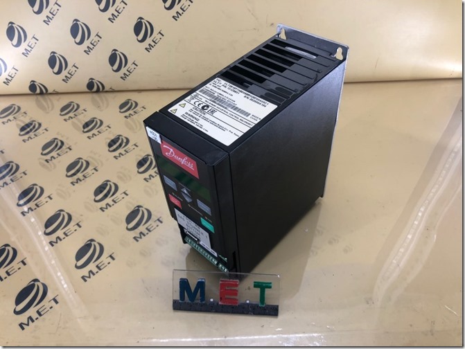DANFOSS VLT2815PT4B20SBR1DBF00A00C1 (1)