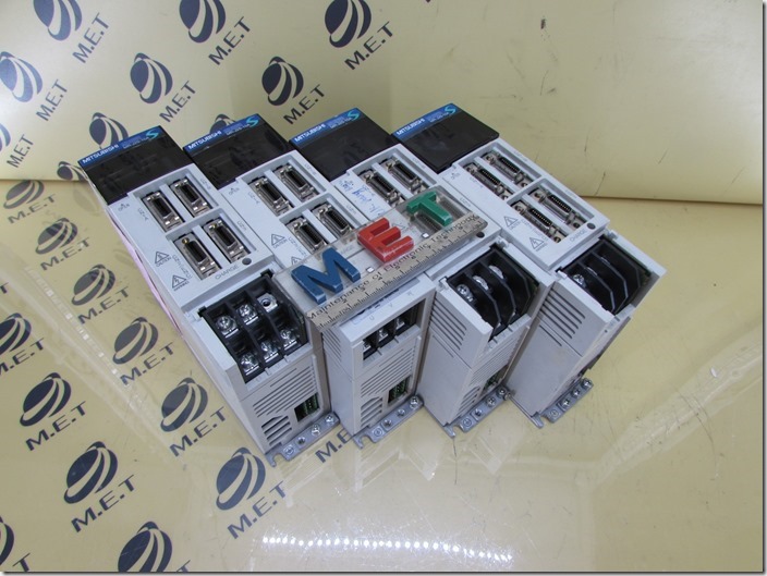 MITSUBISHI MR-J2S-10A (1)