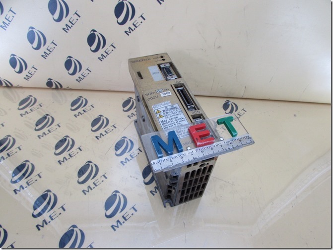 YASKAWA SGD-02AHY500 (1)