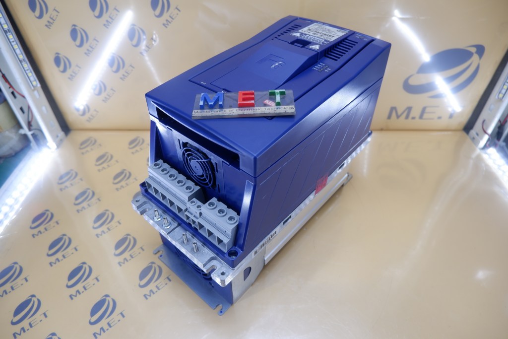 [KEB INVERTER] KEB 00F6000-CMAT/19F6K13-3521 (2R) /산업용자동화장비 수리 / (주)엠이티 ...